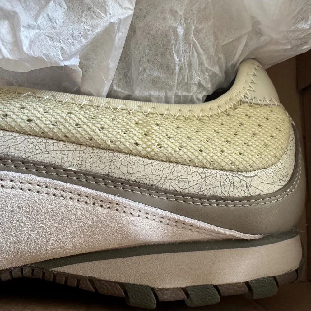 Skechers Women's 8.5 off white Point-Blank NWT - Picture 10 of 11